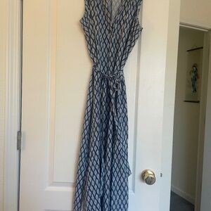 Gap- Blue belted chevron summer dress